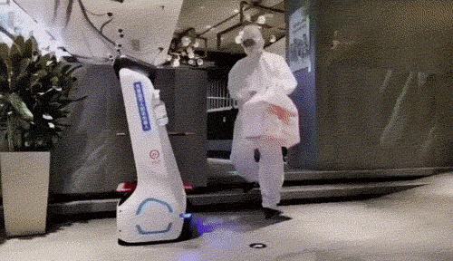 从“噱头”到“实用”，疫情下餐厅机器人火了！