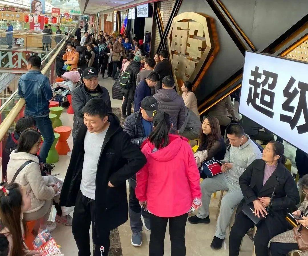年开出数百家门店,东北新餐饮“排队王”是怎么炼成的?"