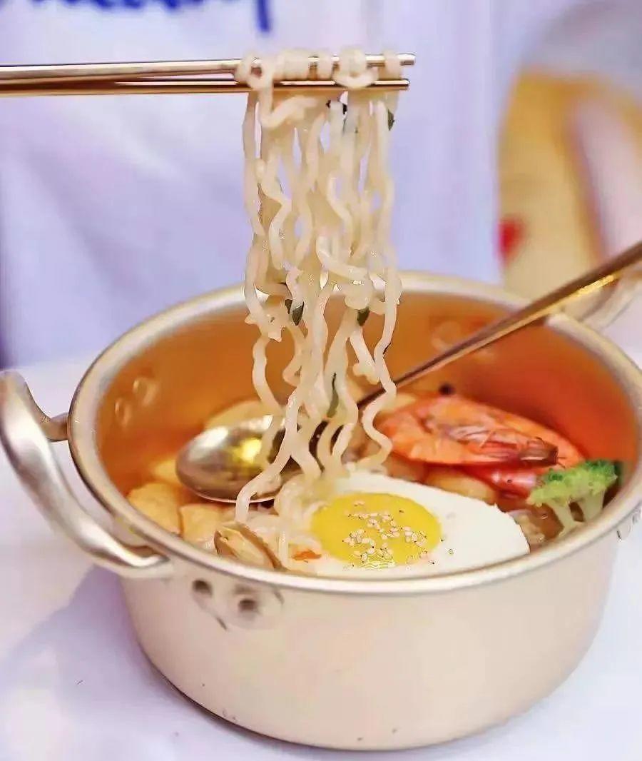 败光2亿、团队分家、品牌易主……昔日网红餐企一个比一个惨